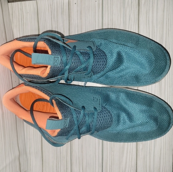 nike - Picture 2 of 6